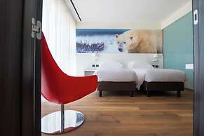 Life Hotel