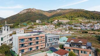 Yeosu Moranggee Pension