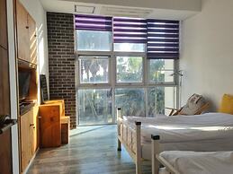 Seogwipo Nupbillehouse