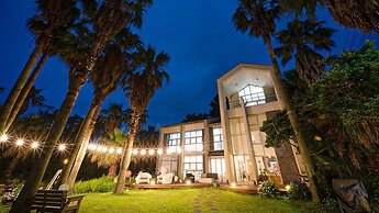 Seogwipo Nupbillehouse