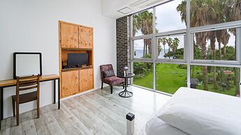 Seogwipo Nupbillehouse