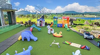 Seogwipo Sangsangnamu kiz Pension