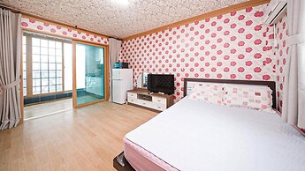 Geoje Mangyang Pension