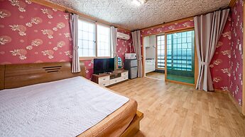 Geoje Mangyang Pension