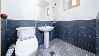 Geoje Mangyang Pension