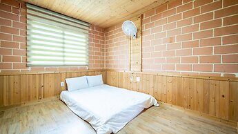 Samcheok Dasarang Pension