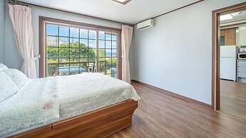 Jeju Sigan Yeohaeng Huyang Pension