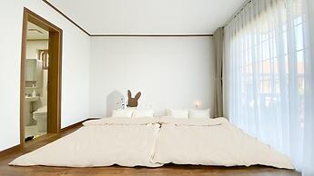 Jeju Sigan Yeohaeng Huyang Pension