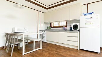 Jeju Sigan Yeohaeng Huyang Pension