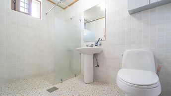 Jeju Sigan Yeohaeng Huyang Pension