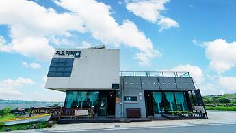 Seogwipo Geora Pension