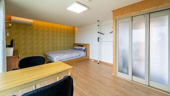 Seogwipo Geora Pension