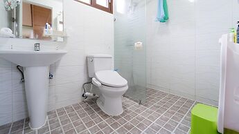 Jeju Haebaragi Pension