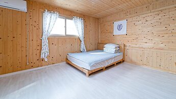 Jeju Haebaragi Pension