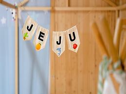 Jeju Haebaragi Pension