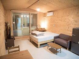 Jeju Haebaragi Pension