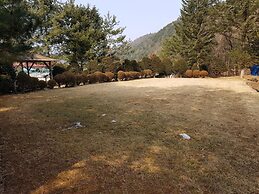 Hongcheon Daebakine Pension