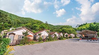 Hongcheon Daebakine Pension