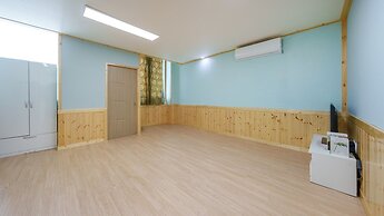 Taean Jiyu Ne Pension