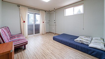 Seogwipo Haemil Dokchae Pension