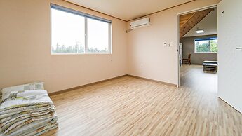 Seogwipo Haemil Dokchae Pension