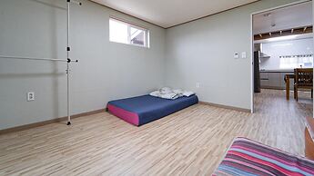 Seogwipo Haemil Dokchae Pension