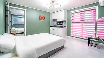 Samcheok Jangho Madang Minbak Pension