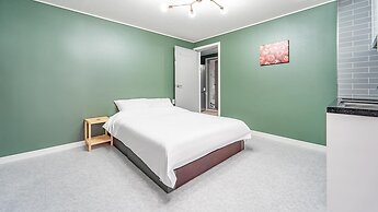 Samcheok Jangho Madang Minbak Pension