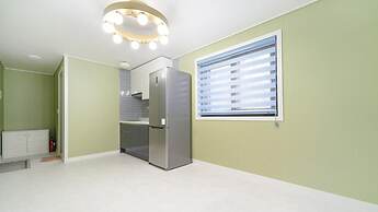 Samcheok Jangho Madang Minbak Pension