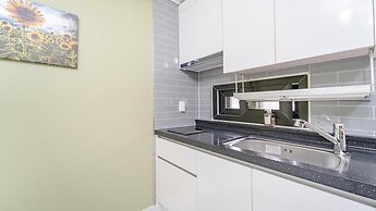 Samcheok Jangho Madang Minbak Pension