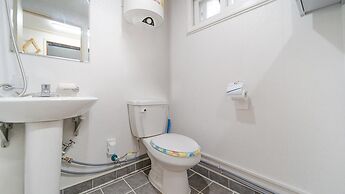 Samcheok Jangho Madang Minbak Pension