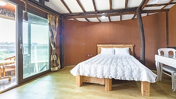 Jeju Padosoriminbak Pension