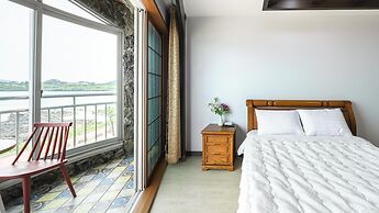 Jeju Padosoriminbak Pension