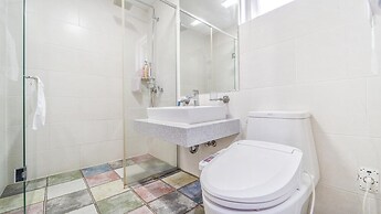 Daecheon Swiss Chalet Spa Pension