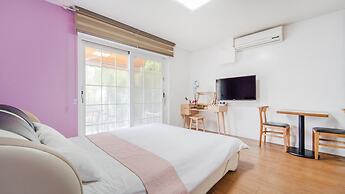 Daecheon Swiss Chalet Spa Pension