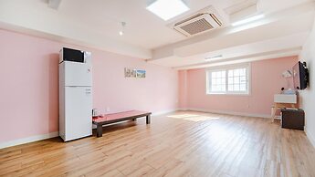 Daecheon Swiss Chalet Spa Pension