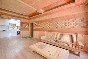 Yeosu Sea and Starnight Pension