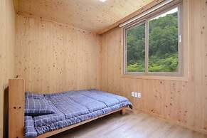 Yeosu Sea and Starnight Pension