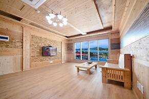 Yeosu Sea and Starnight Pension