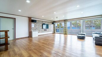 Ganghwa Badajeongwon Pension