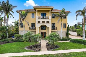 Spinnaker Dr. 500 Marco Island Vacation Rental 10 Bedroom Home by Reda