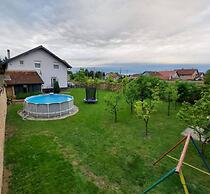 Villa Sorella Beautiful 3-bedroom Villa in Karanac