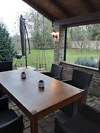 Villa Sorella Beautiful 3-bedroom Villa in Karanac