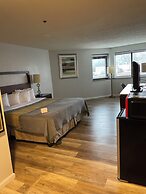 APM Inn and Suites