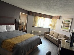 APM Inn and Suites