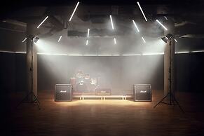 STAGES HOTEL Prague, a Tribute Portfolio Hotel
