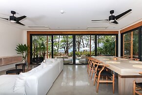 Luxury Beachfront Villa with private pool at Nantipa