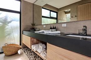 Luxury Beachfront Villa with private pool at Nantipa