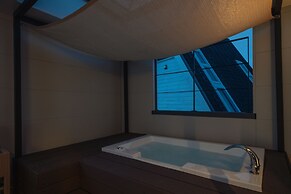 Urban Villa Resort ILILANI