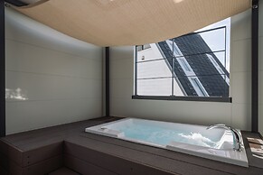 Urban Villa Resort ILILANI